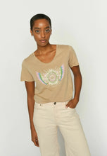 Load image into Gallery viewer, Romi Gethi Glam Tee | Twill
