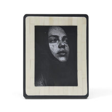 Load image into Gallery viewer, Pavo Photo Frame 5 x 7