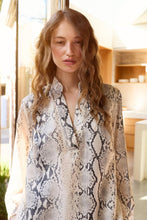 Load image into Gallery viewer, Tove Serpent Blouse | Grey