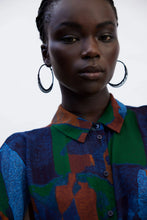 Load image into Gallery viewer, Solf Hoop Earring | Black