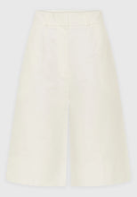 Load image into Gallery viewer, Elliott Bermuda Short | White