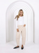 Load image into Gallery viewer, Leo Barrel Jeans Corduroy - Stone