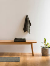 Load image into Gallery viewer, Pia Cotton Bath Towel | Ivy/Multi