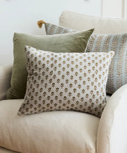Load image into Gallery viewer, Flower Handblock Velvet Cushion