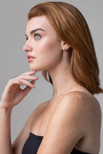 Load image into Gallery viewer, Eva Gold Earring